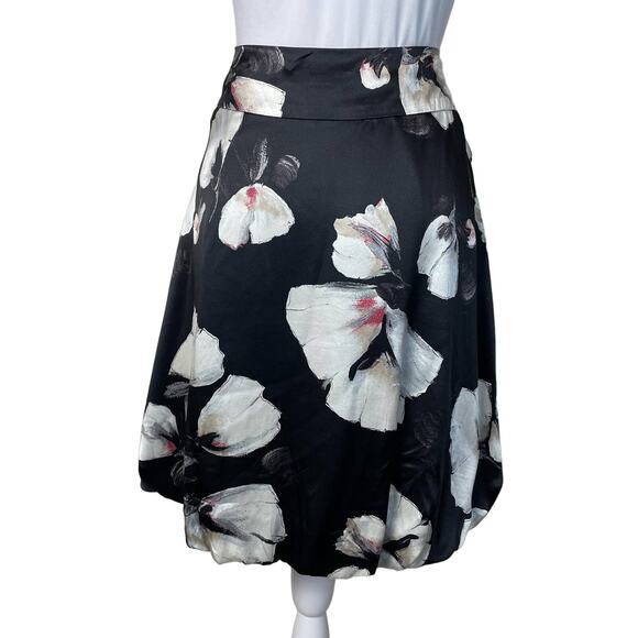 White House Black Market Black Floral Silk Bubble Hem Skirt Size 4 - Picture 2 of 4